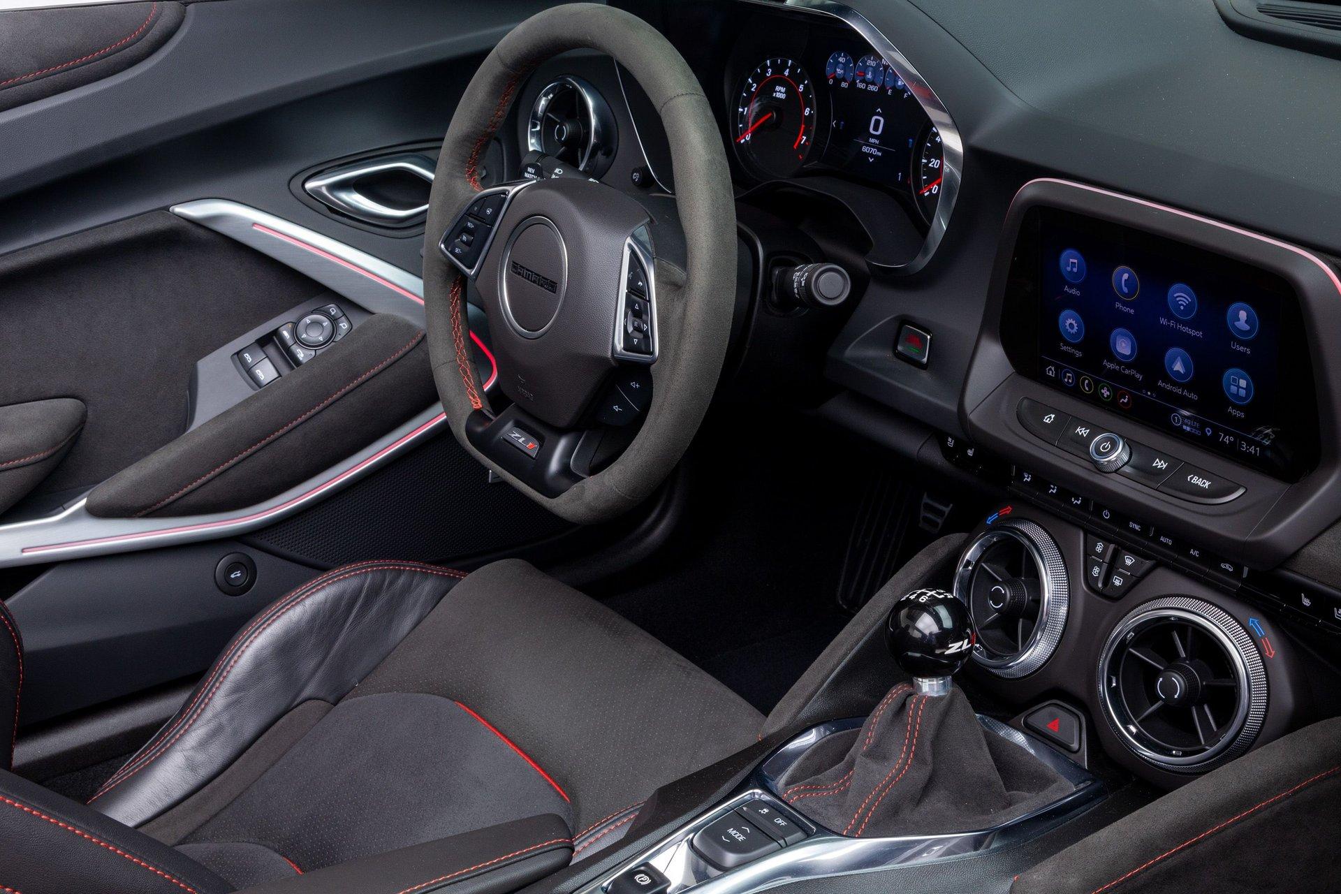 2022 Chevrolet Camaro 39