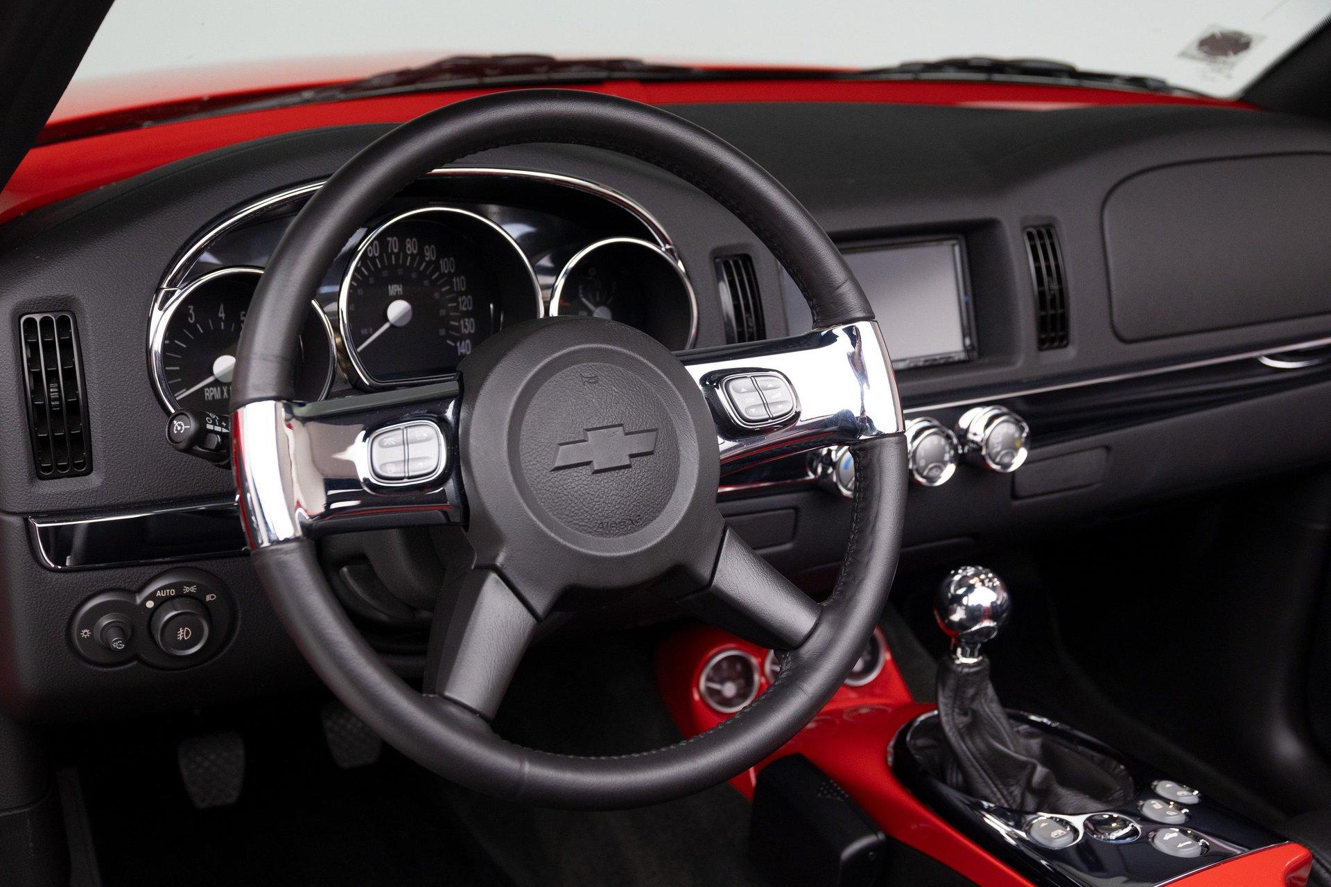 2005 Chevrolet SSR 12