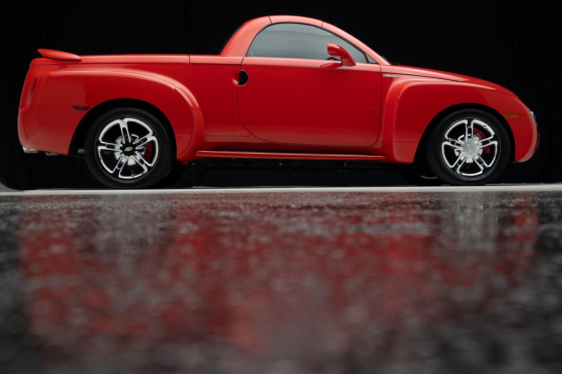 2005 Chevrolet SSR 9