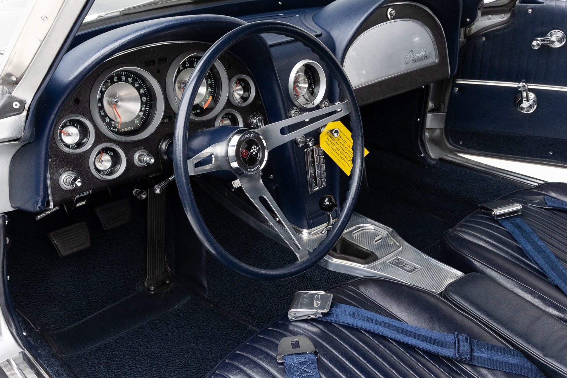 1963 Chevrolet Corvette 11