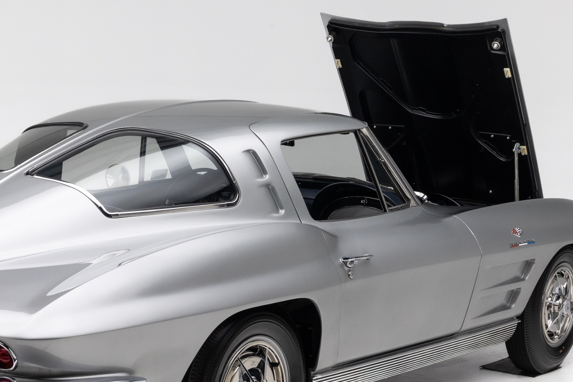 1963 Chevrolet Corvette 13