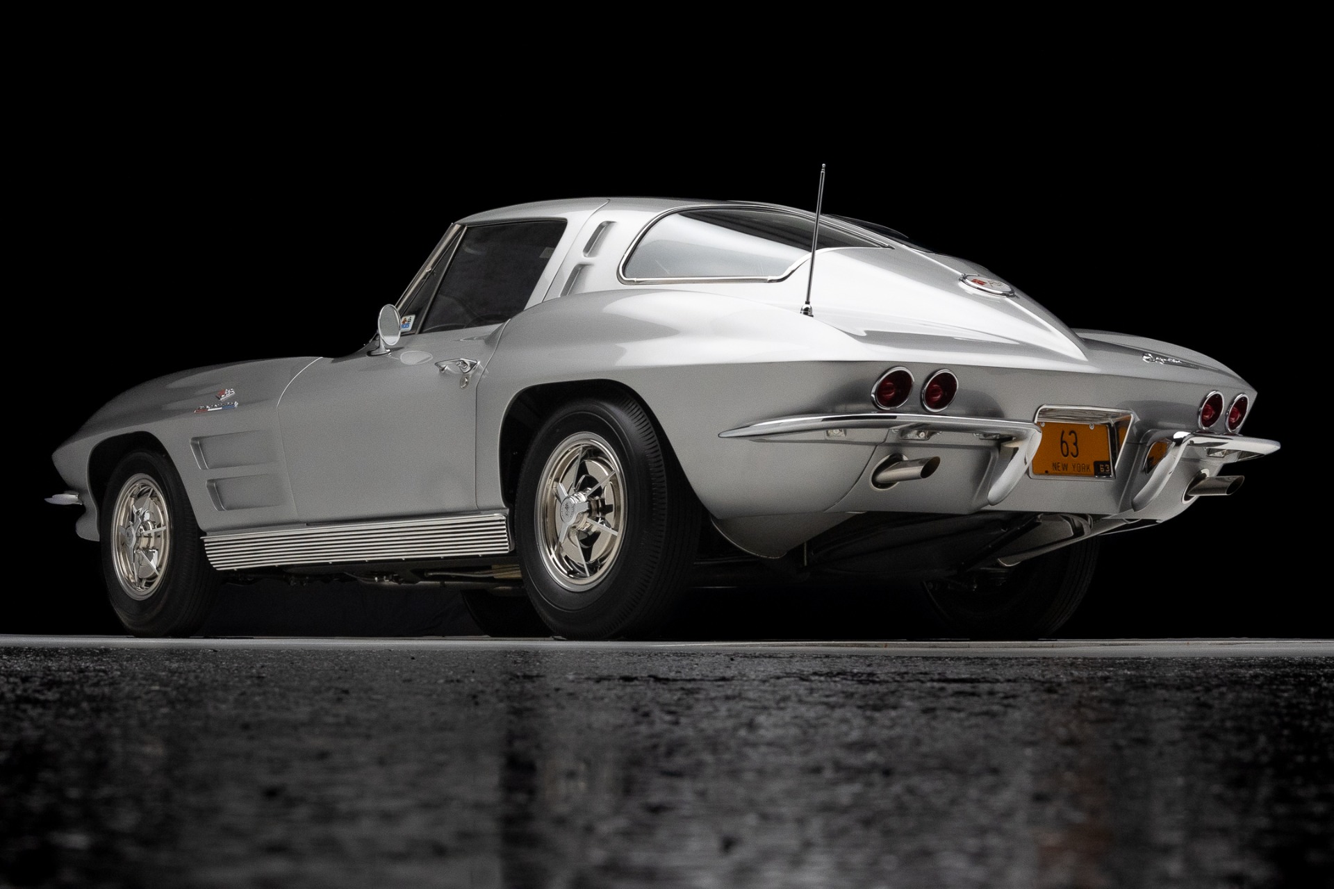 1963 Chevrolet Corvette 18