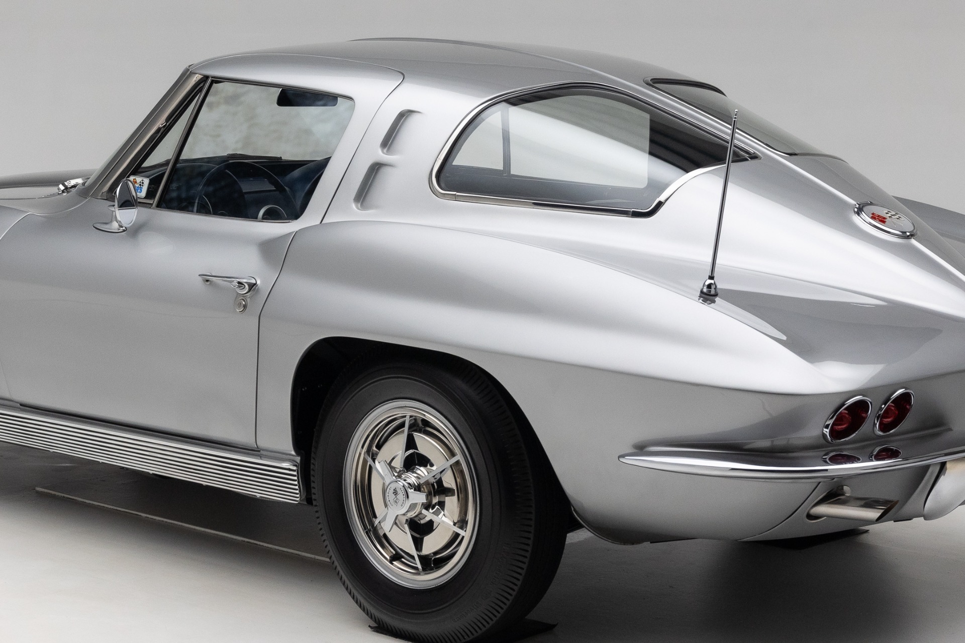 1963 Chevrolet Corvette 29