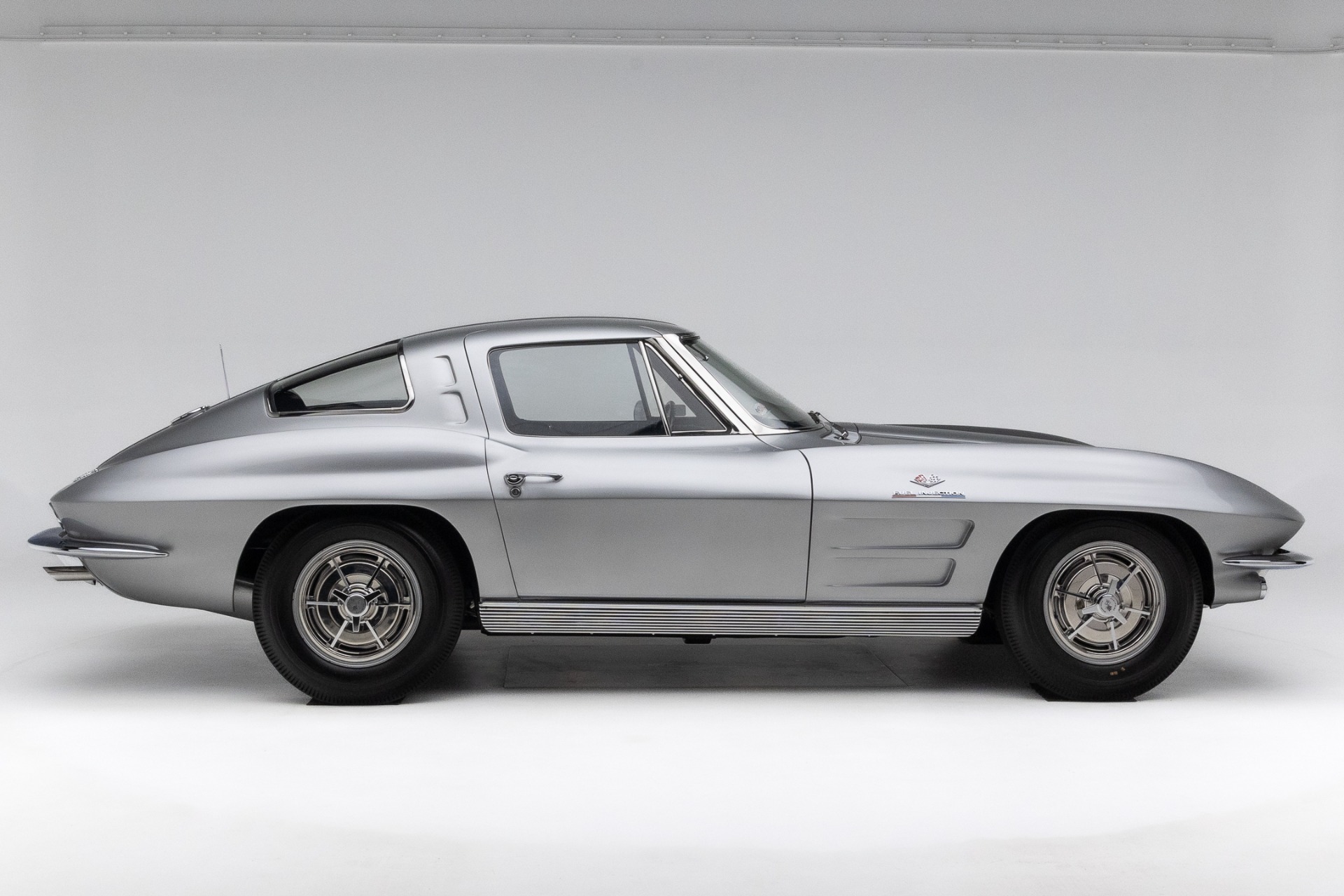 1963 Chevrolet Corvette 2