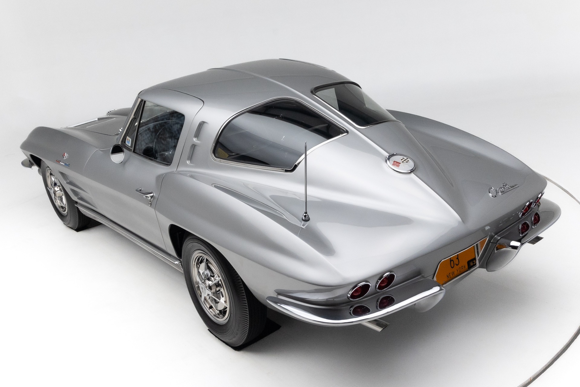 1963 Chevrolet Corvette 31