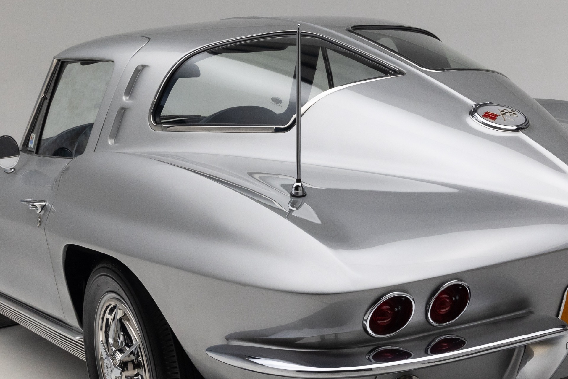 1963 Chevrolet Corvette 34