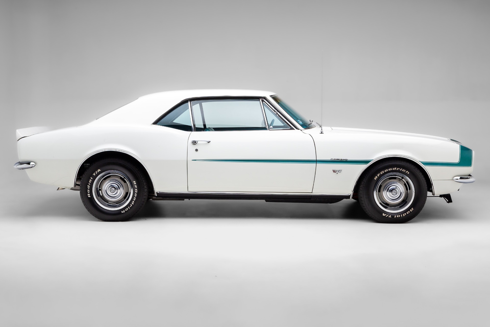 1967 Chevrolet Camaro 26