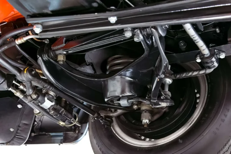 1965-Corvette-UNDERCARRIAGE-V3849-resize-4x6-10-of-28.jpg
