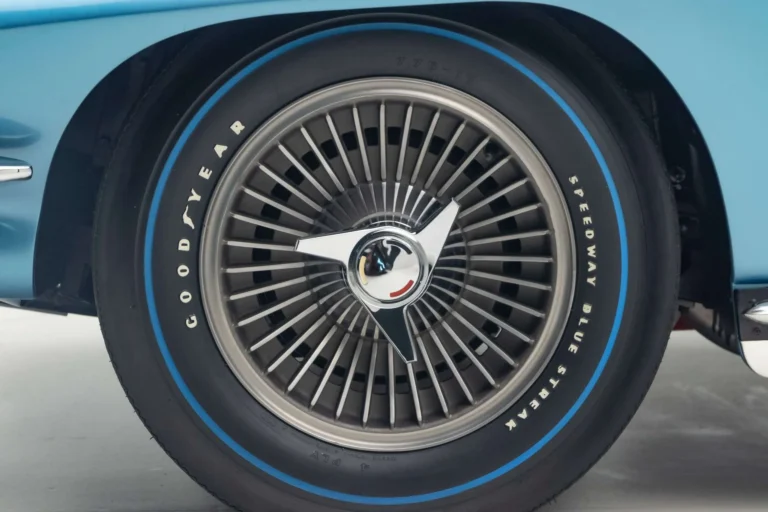 1965_corvette_coupe_nassau-blue_V3849-resize-web-19-scaled.jpg