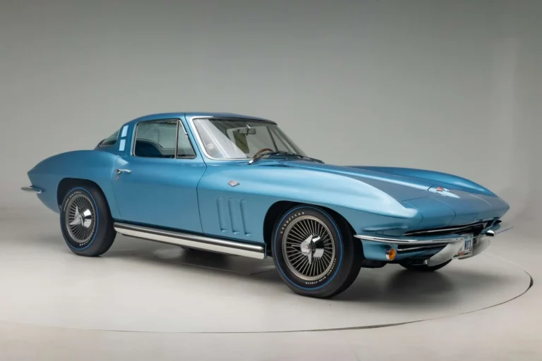 1965_corvette_coupe_nassau-blue_V3849-resize-web-2-scaled.jpg
