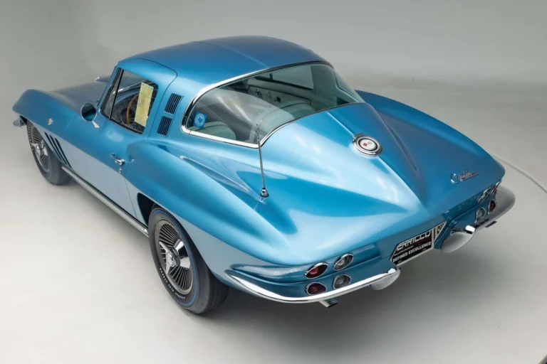 1965_corvette_coupe_nassau-blue_V3849-resize-web-35-scaled.jpg