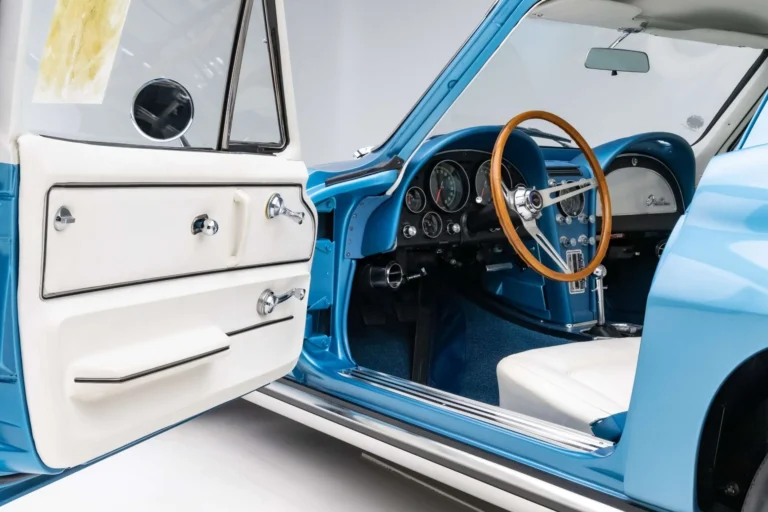 1965_corvette_coupe_nassau-blue_V3849-resize-web-56-scaled.jpg