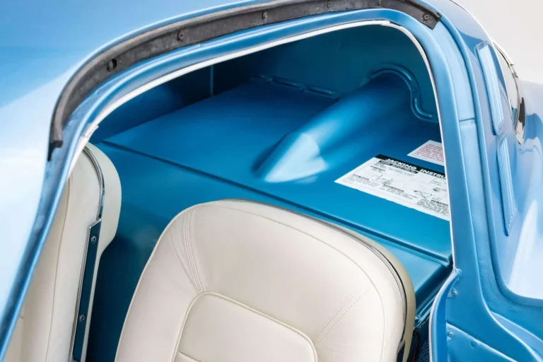 1965_corvette_coupe_nassau-blue_V3849-resize-web-59-scaled.jpg
