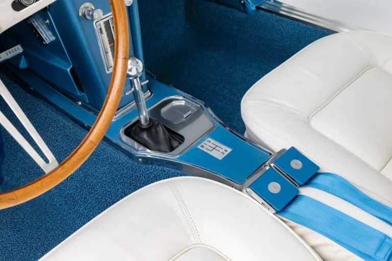 1965_corvette_coupe_nassau-blue_V3849-resize-web-64-scaled.jpg