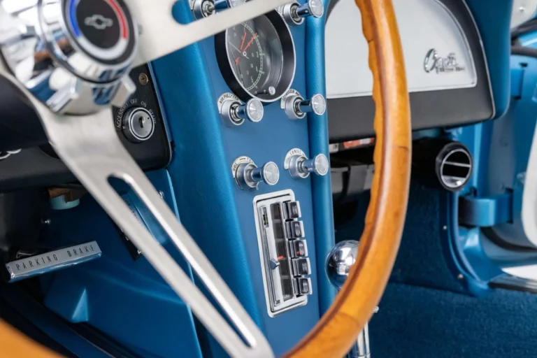 1965_corvette_coupe_nassau-blue_V3849-resize-web-66-scaled.jpg