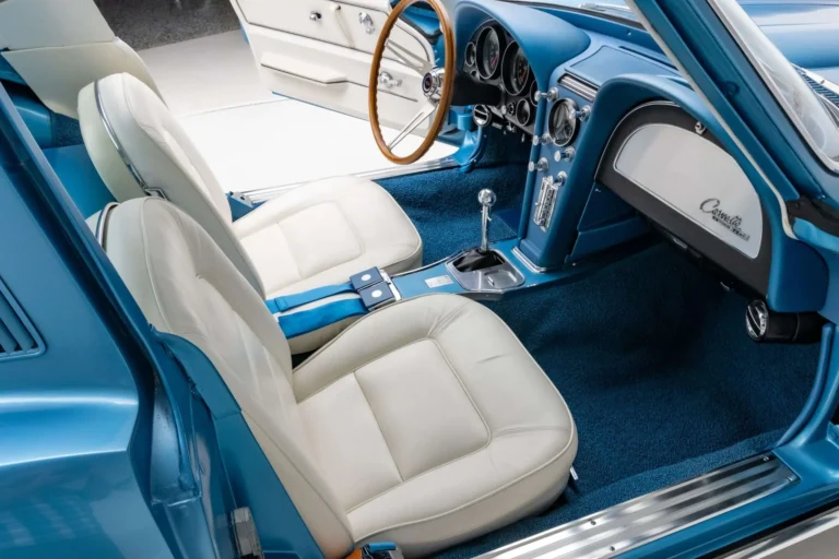1965_corvette_coupe_nassau-blue_V3849-resize-web-79-scaled.jpg