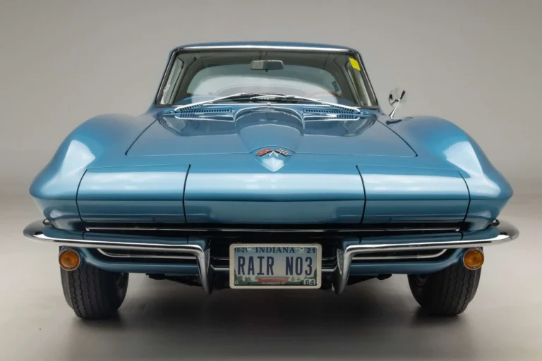 1965_corvette_coupe_nassau-blue_V3849-resize-web-9-scaled.jpg