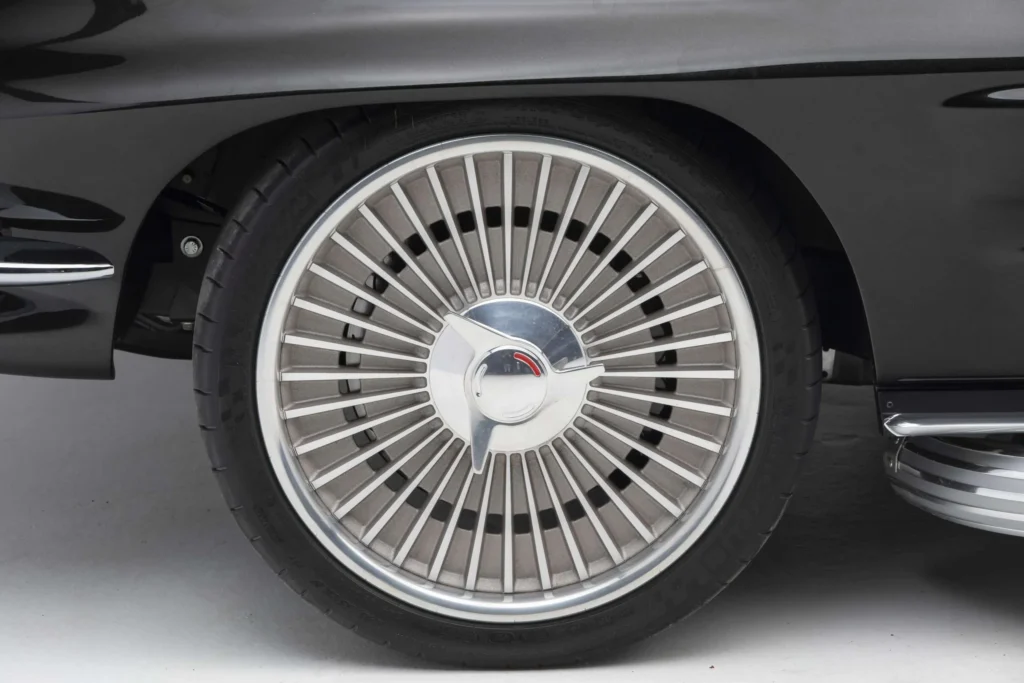 chevrolet-corvette-split12